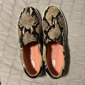 Dr Scholls slip on shoes size 7.5
